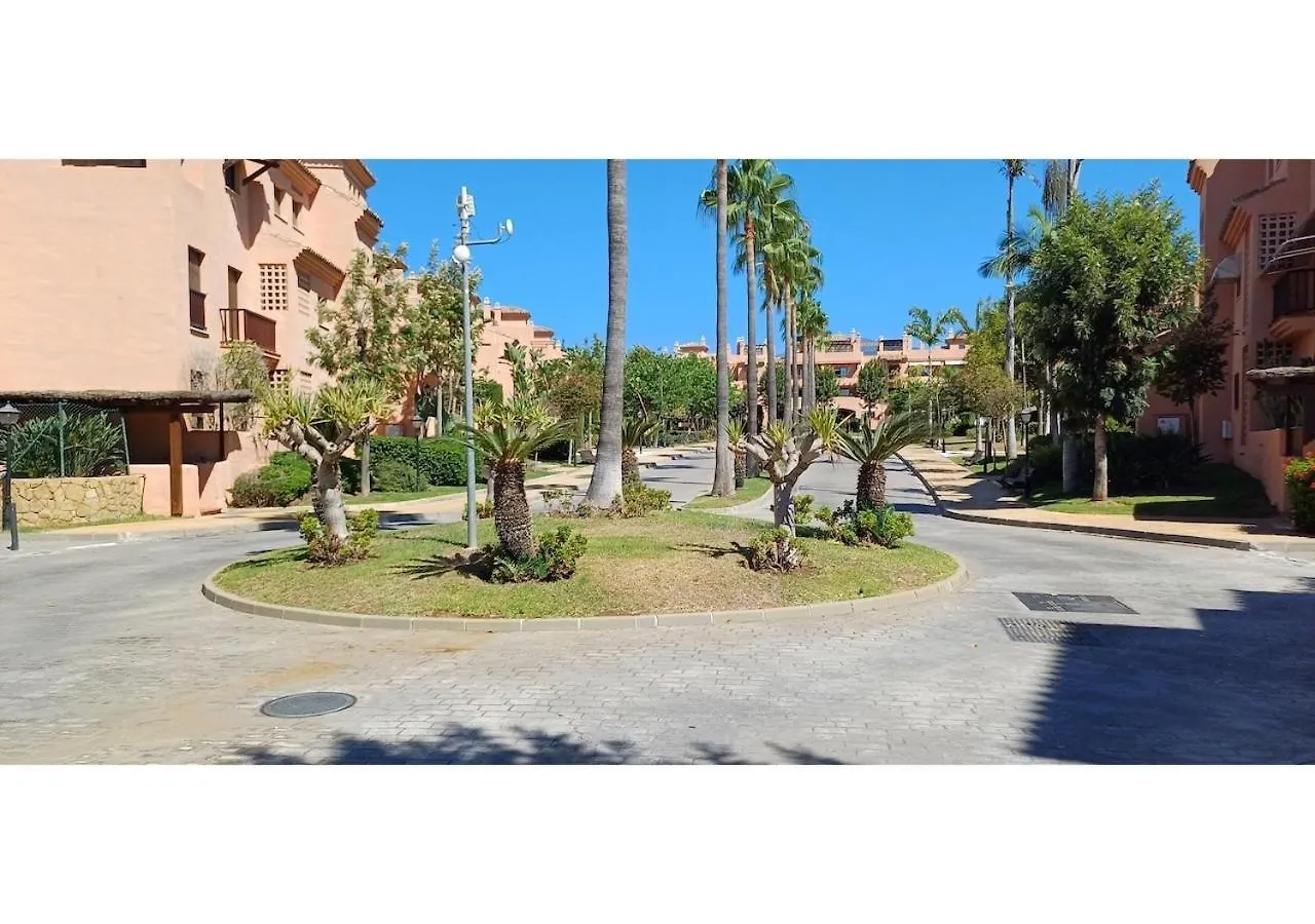 Sunbeach Hacienda Apartment Estepona 0*,